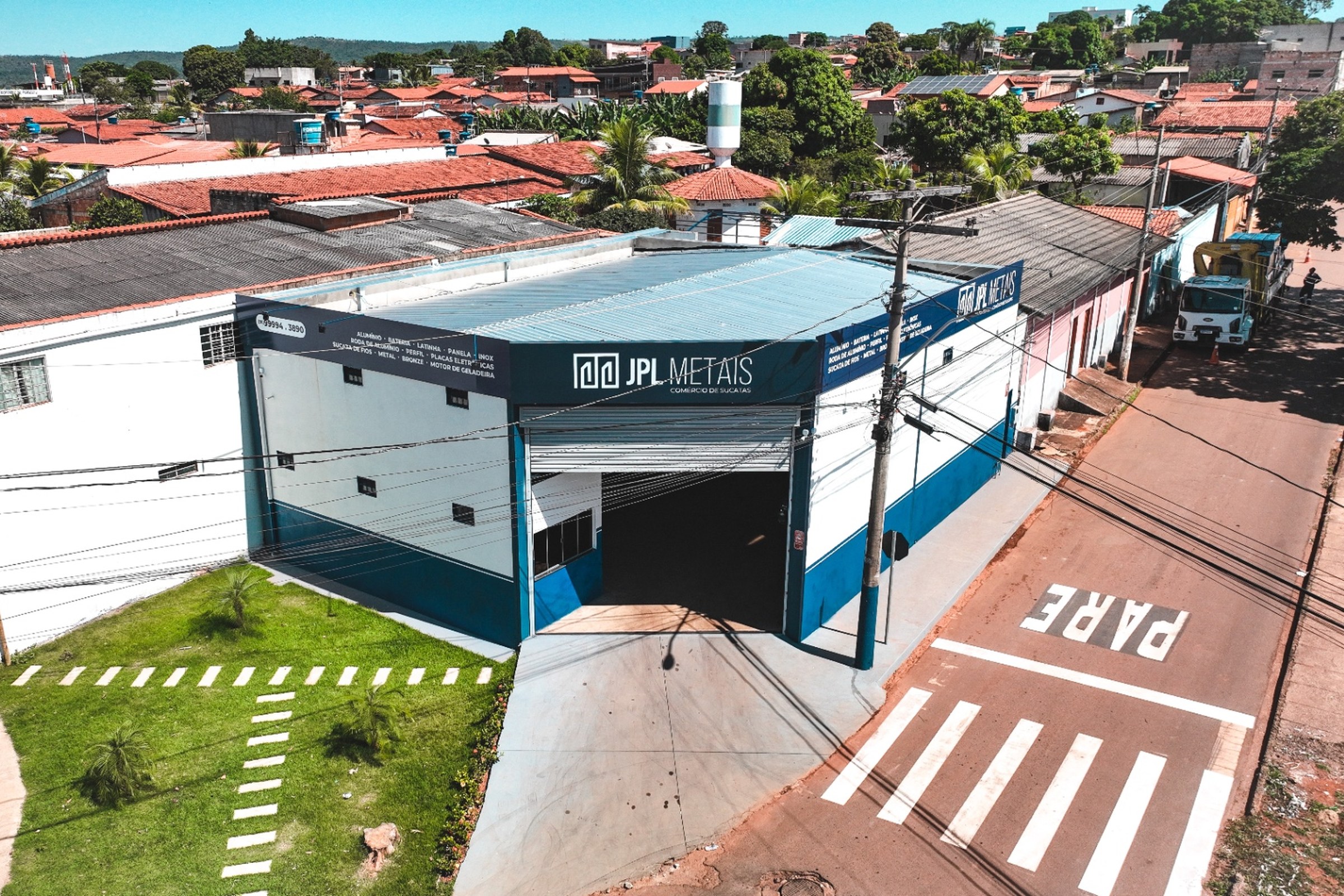 Fachada da loja JPL Metais - Comércio de Sucatas em Paracatu MG
